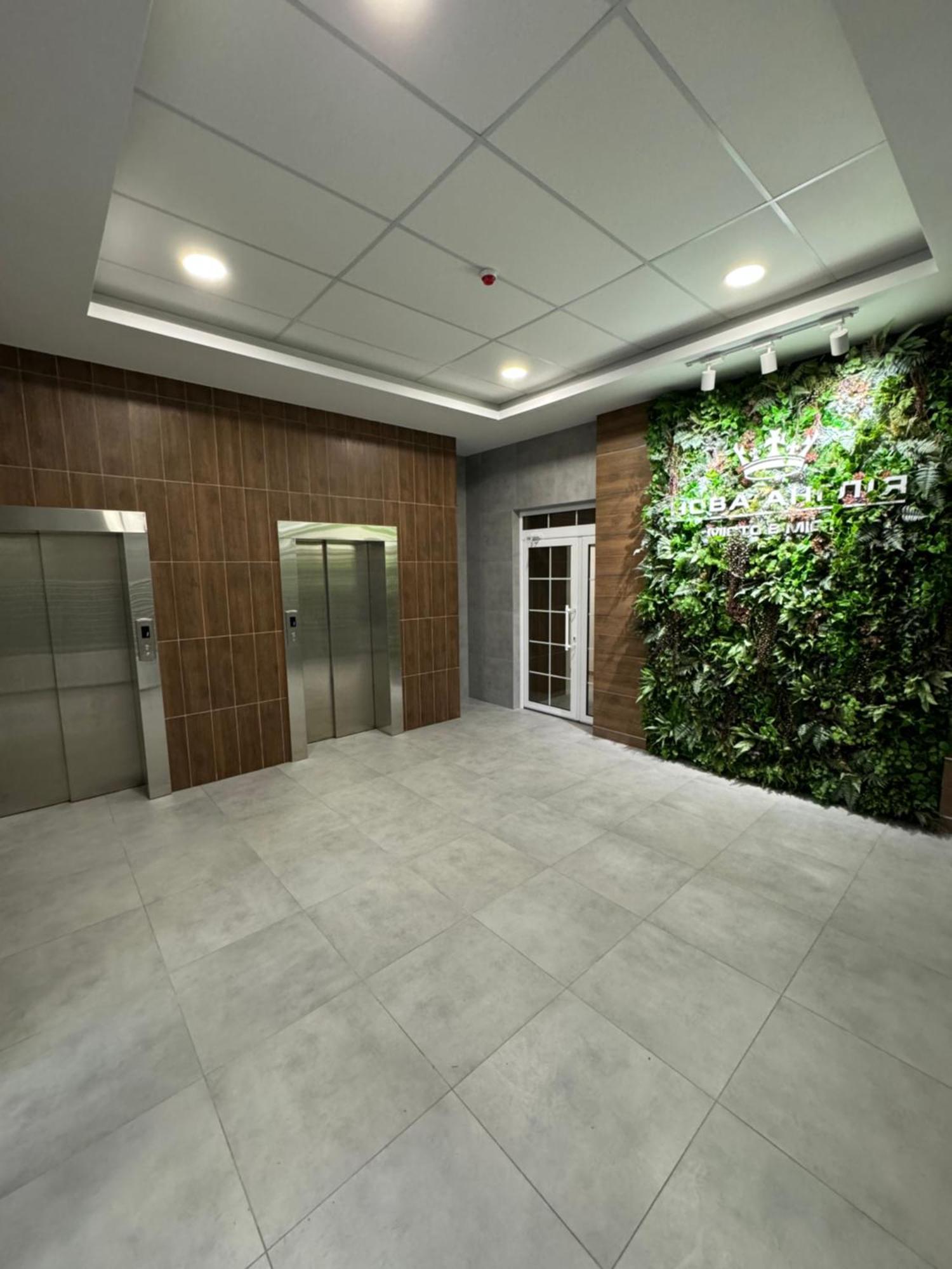 Residential Complex New England Apartment *